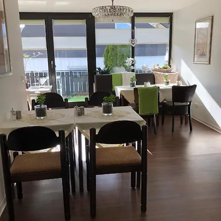 بيت ضيافة Gaestehaus Cramer *